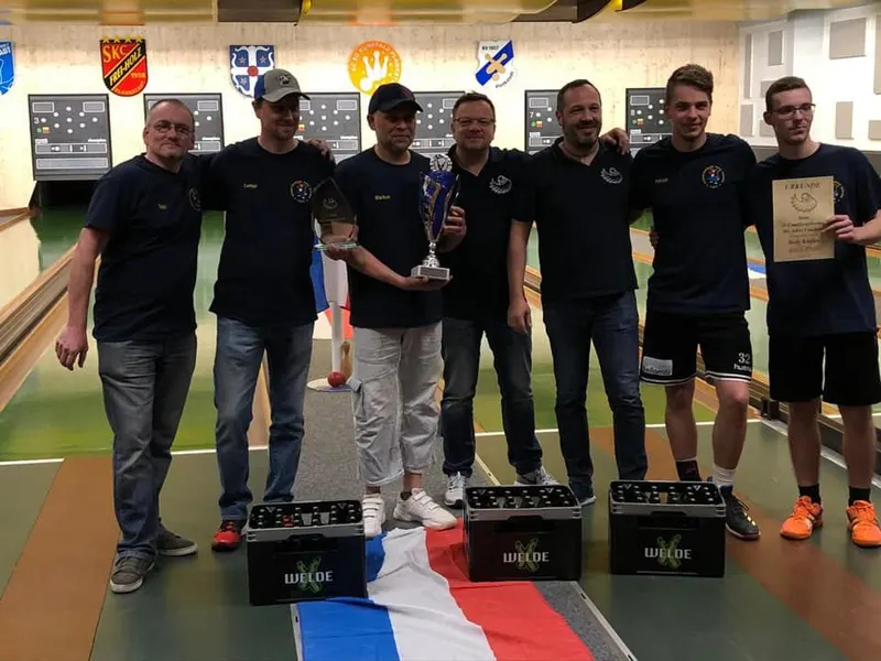 Bild 1 von 1 zu „Gaudi-Kegelturnier der Feuchten Banditen 2019“