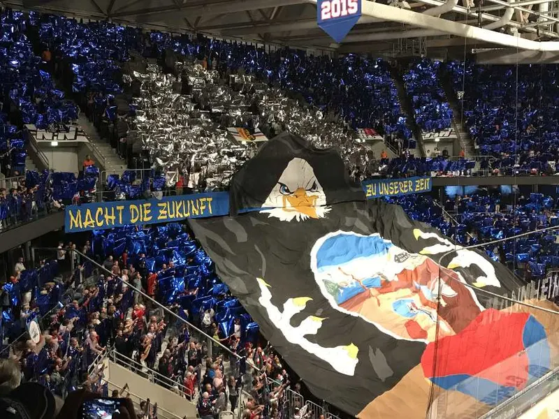 Bild 1 von 1 zu „Happy Birthday… AFCA“